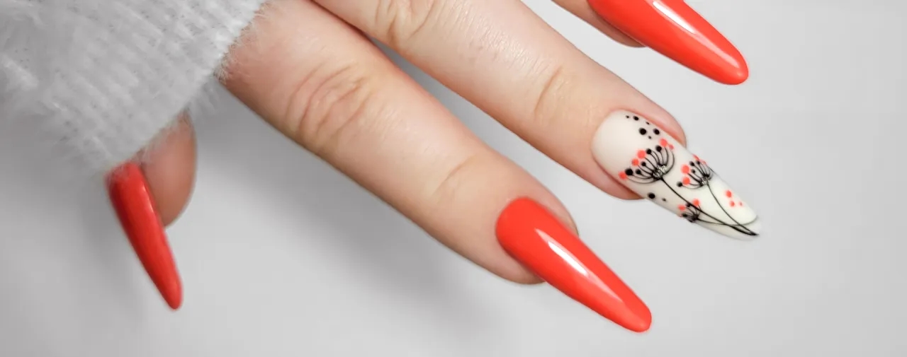 Jak zrobić wzorki na paznokciach: proste techniki dla każdego
